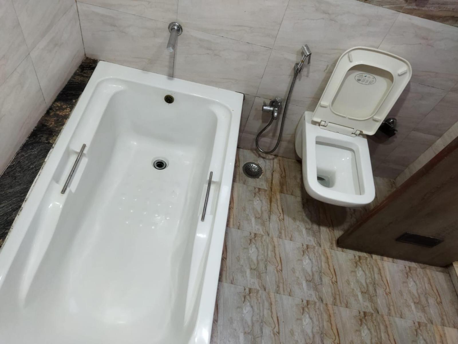 Hotel Laxmi Residency Lonavala Ngoại thất bức ảnh