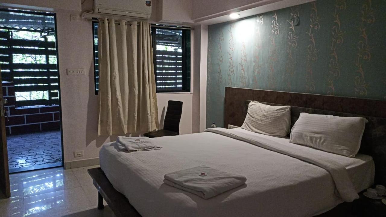 Hotel Laxmi Residency Lonavala Ngoại thất bức ảnh