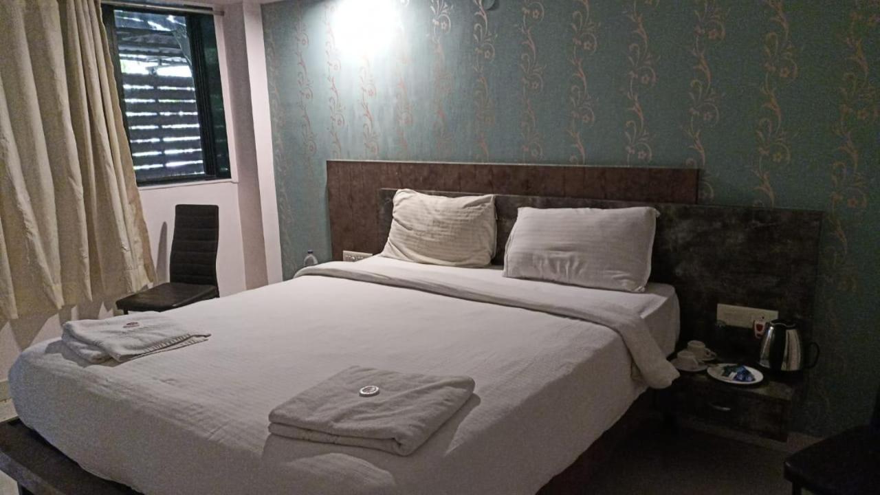Hotel Laxmi Residency Lonavala Ngoại thất bức ảnh