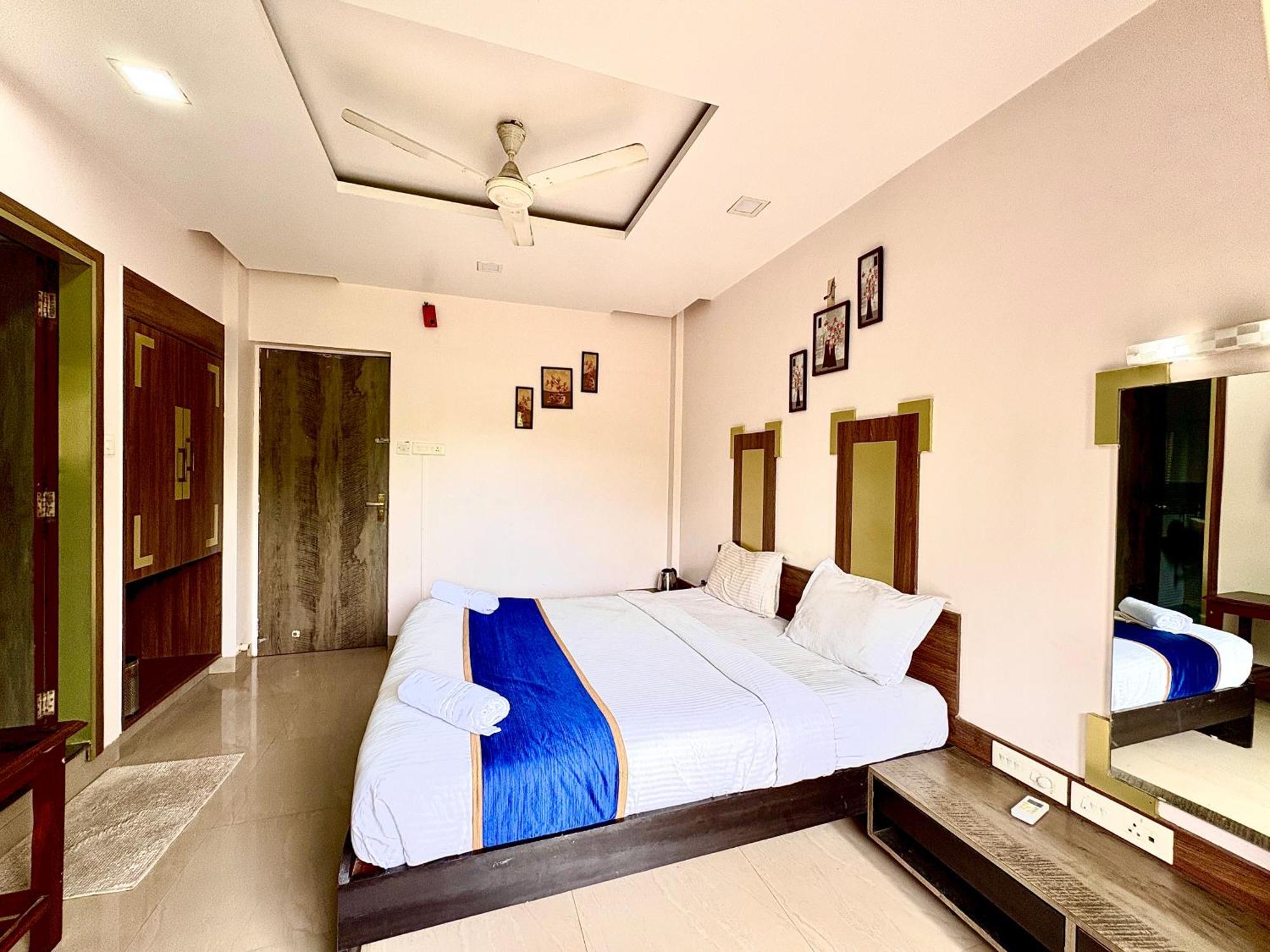 Hotel Laxmi Residency Lonavala Ngoại thất bức ảnh