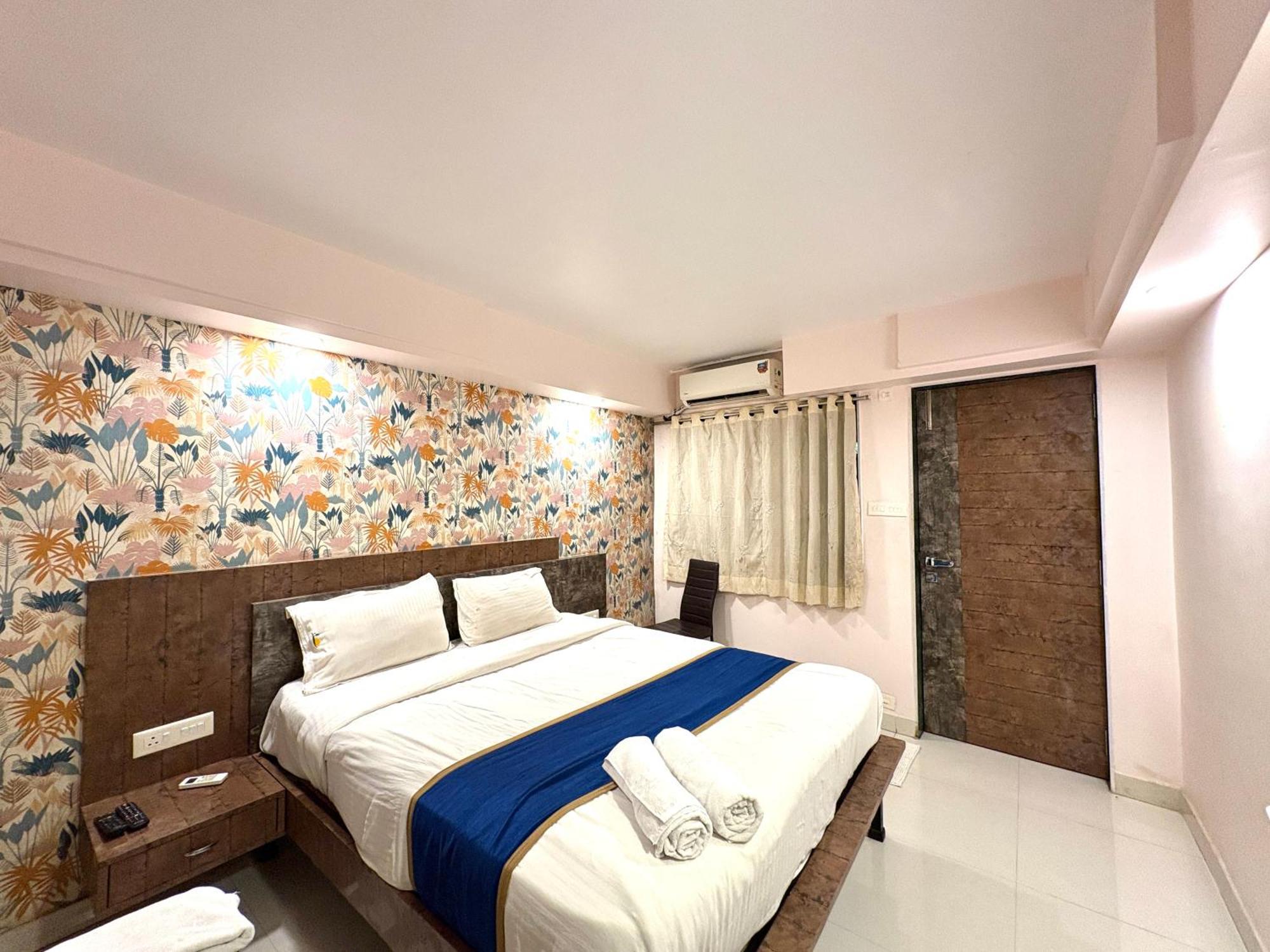 Hotel Laxmi Residency Lonavala Ngoại thất bức ảnh